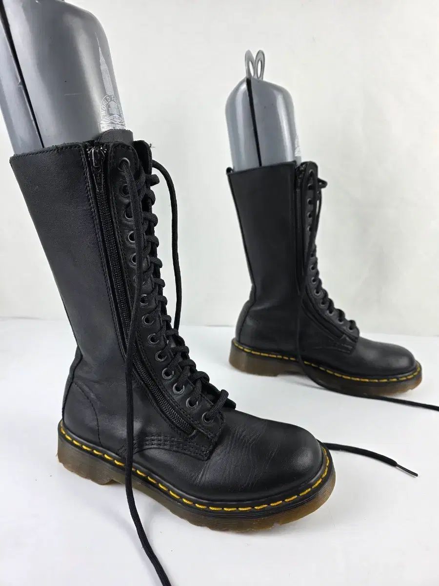 ヴィンテージ^^230 DR. MARTENS ドクターマーチン バージニア 14ホール 9733 W