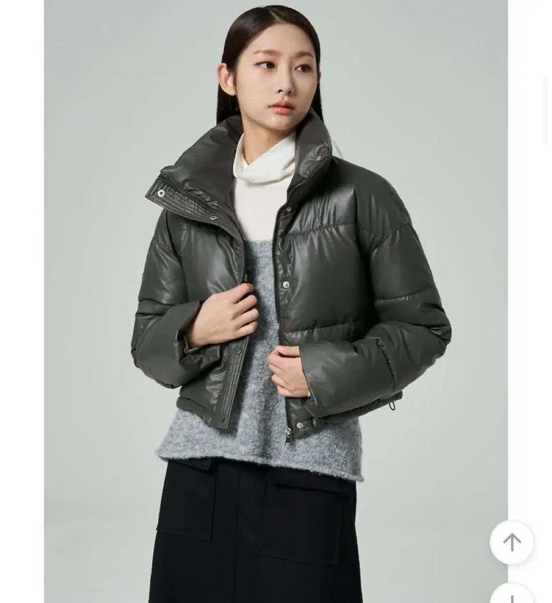 エイトセカンズ ショート パファー ダウン カーキ フリーサイズ