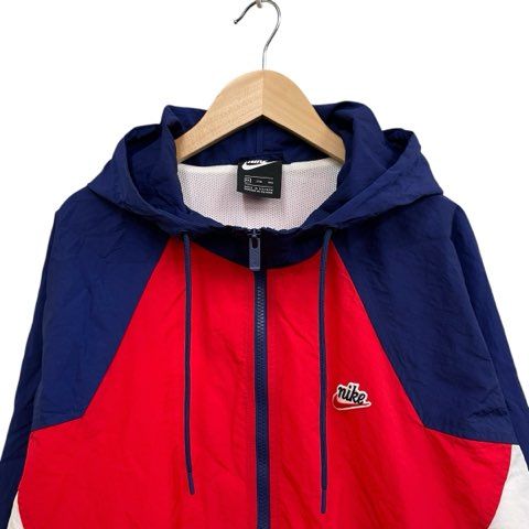 ナイキ NIKE ナイロンジャケット マウンテンパーカー 刺繍 レッド