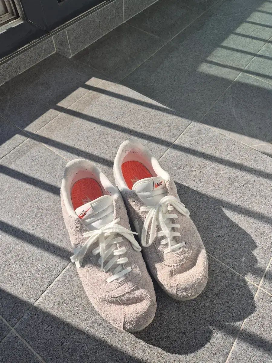 コルテッツ スウェード 300