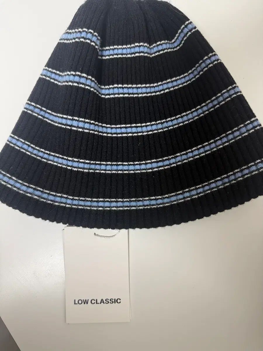 LOW CLASSIC ロウ クラシック ビーニー - メルカリ