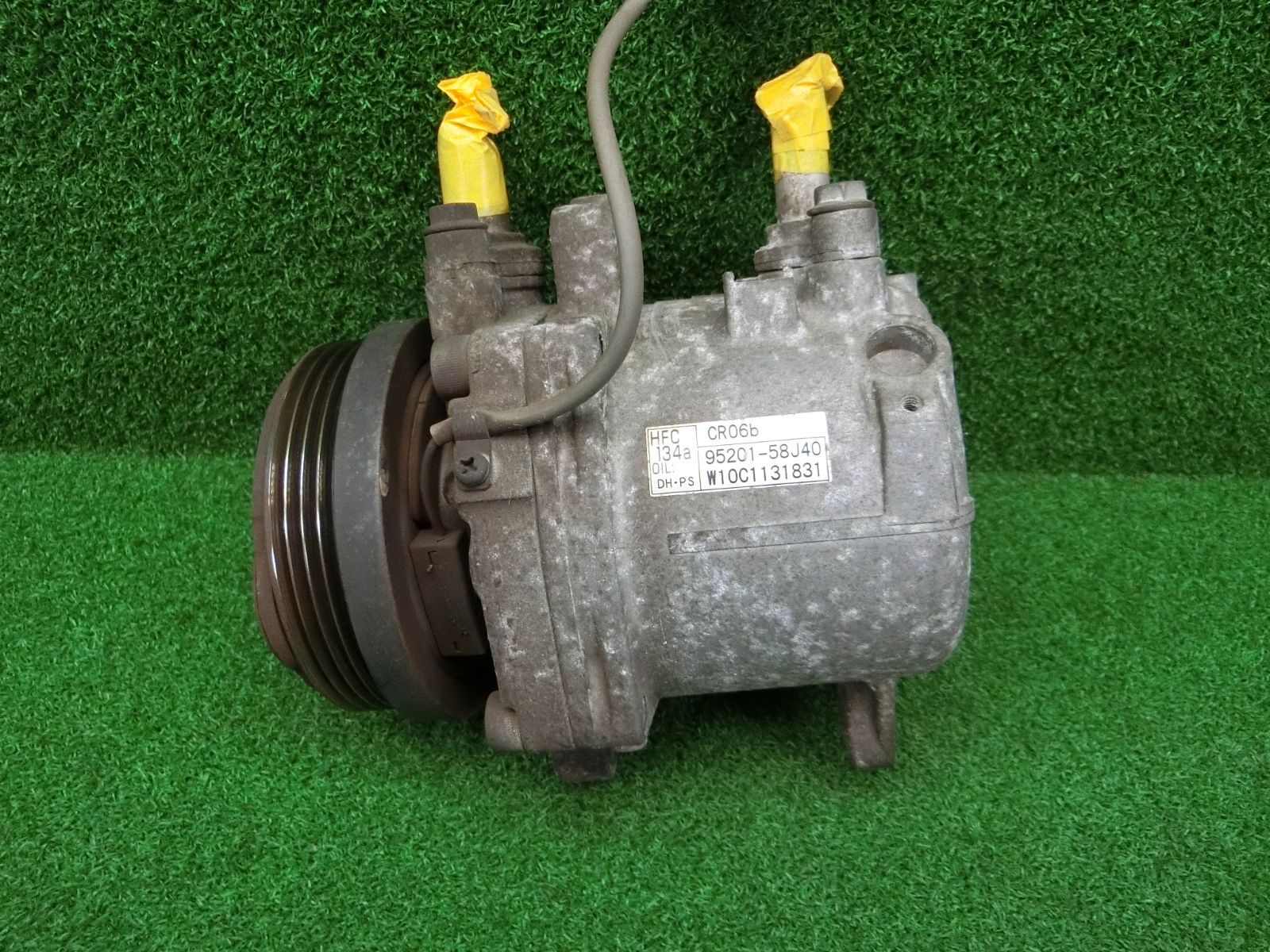 12635] 送料無料 AC コンプレッサー 95201-58J40 スズキ アルトラパン