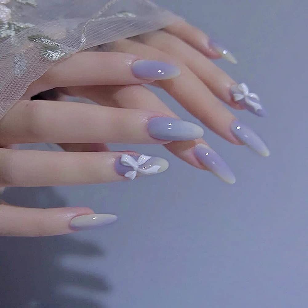 24枚セット ネイルチップ 12別サイズ 中位の長さ 水色のホワイト蝶?び