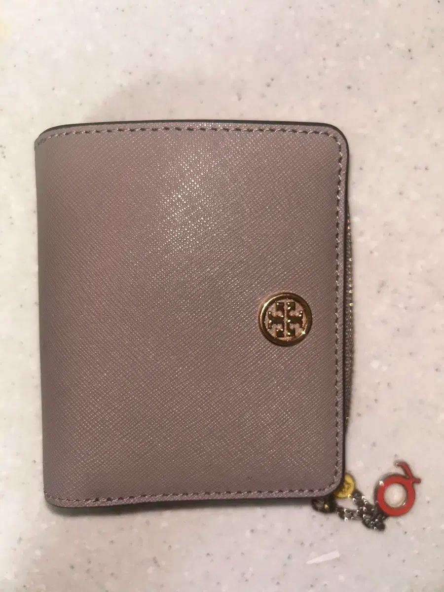 トリーバーチ ロビンソン ミニ 財布