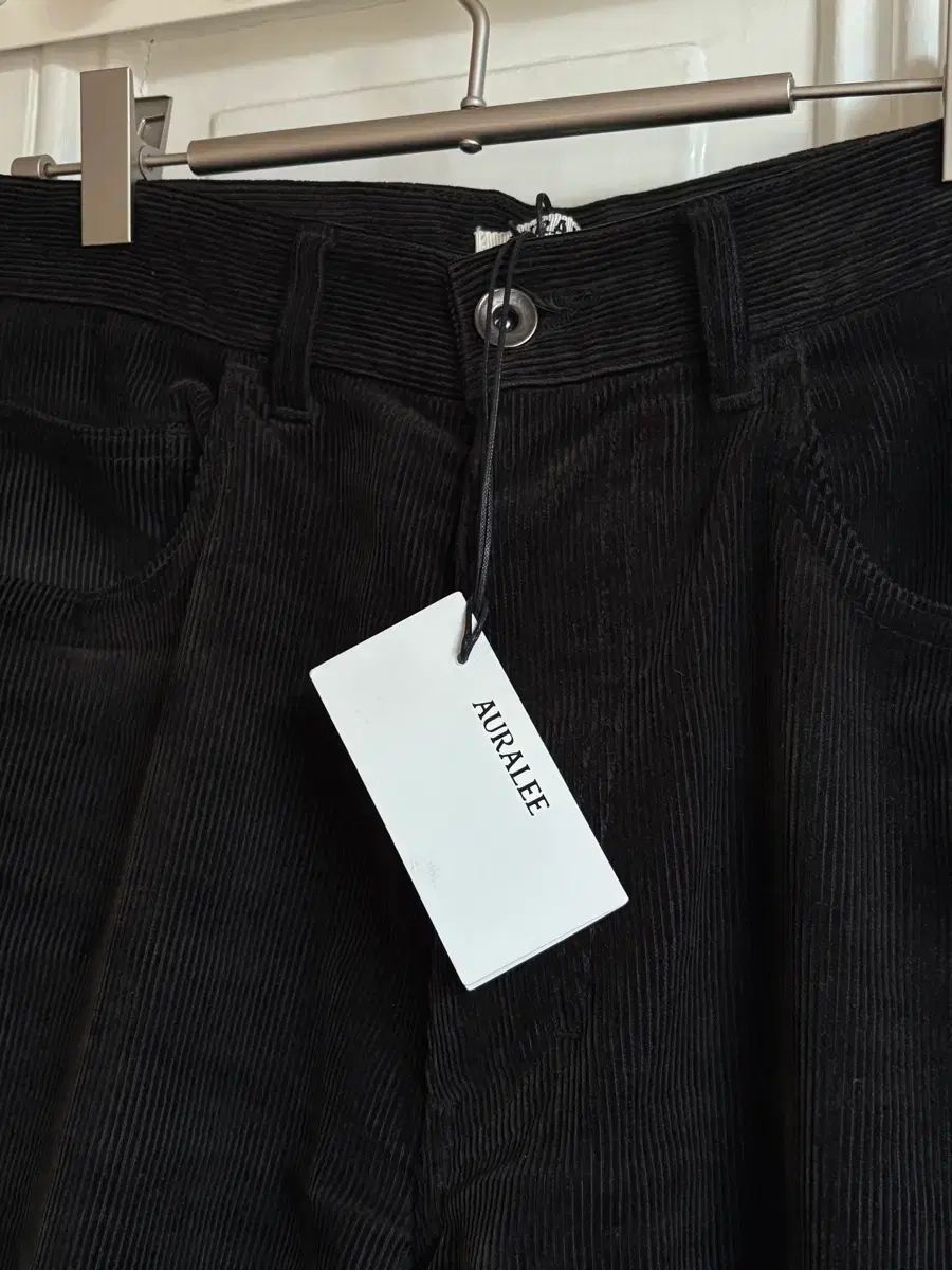 p*y様 【完売品・24AW】AURALEEオーラリー コーデュロイパンツ１ダー p*y様 【完売品・24AW】AURALEEオーラリー コーデュロイパンツ1ダー