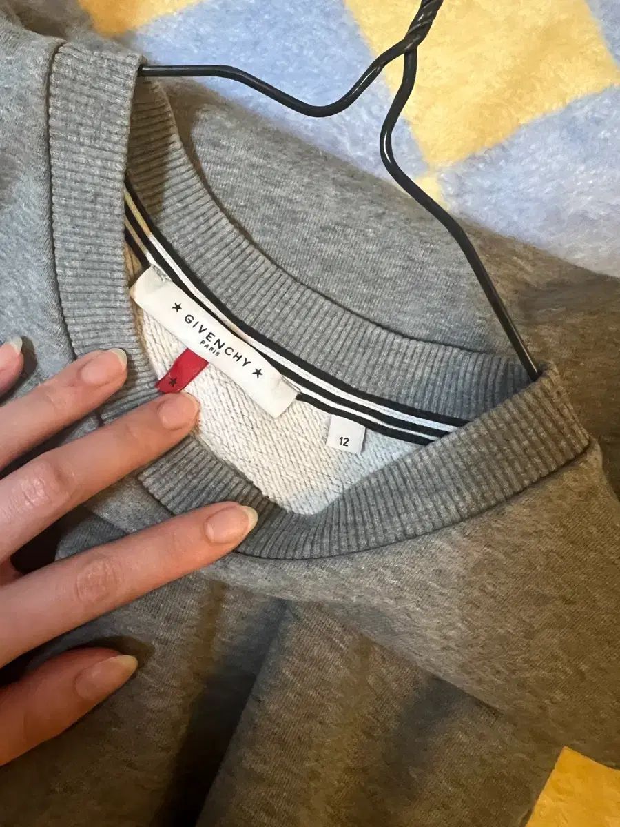 Givenchy ジバンシィ スウェット グレー 12 y レディース XS または 44-55