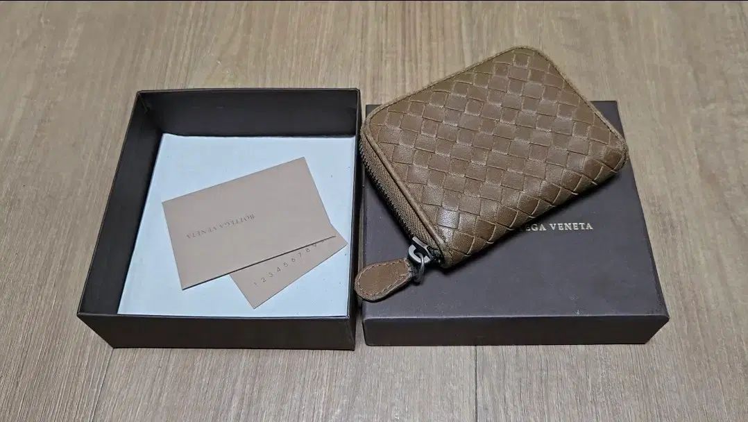 ボッテガ ヴェネタ ジッピー コインファー 財布