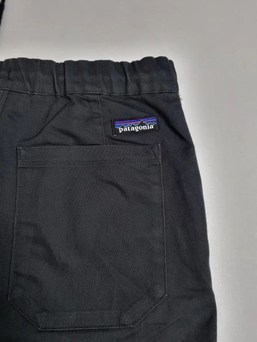 patagonia ブラック