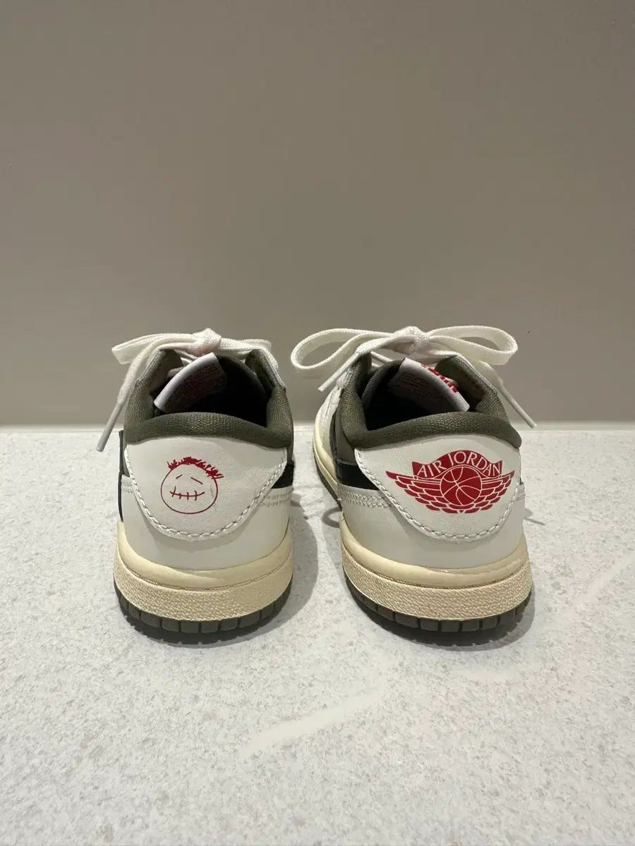 ジョーダン トラヴィス