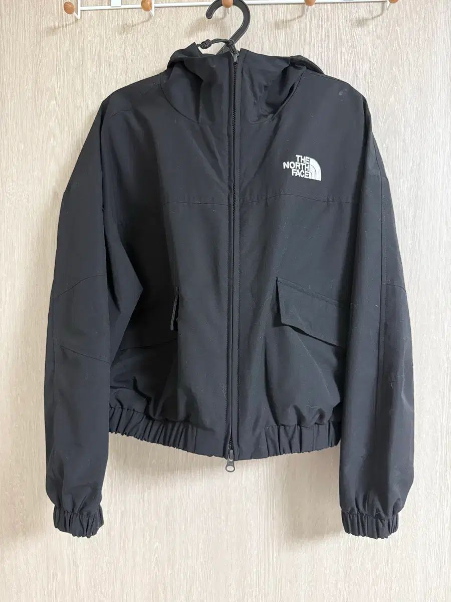 THE NORTH FACE ザノースフェイス ブラック クロップド ジャケット
