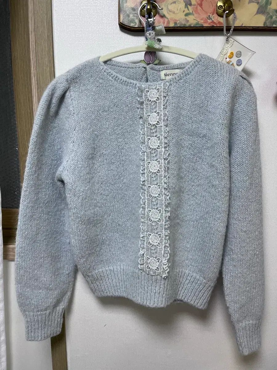 シエンヌ スカイブルー ニット Odette Knit Baby Blue