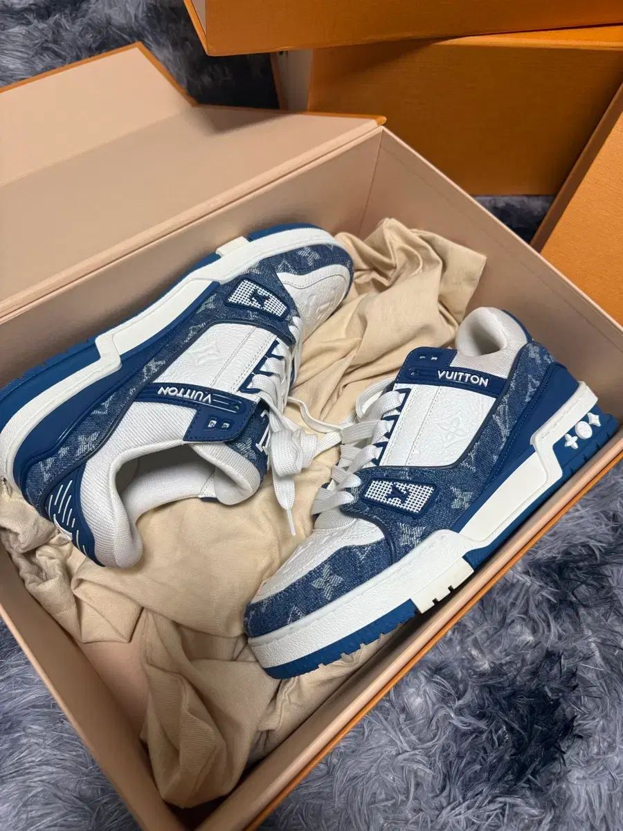 ルイヴィトン ブルー モノグラム スニーカー フルセット 250 mm