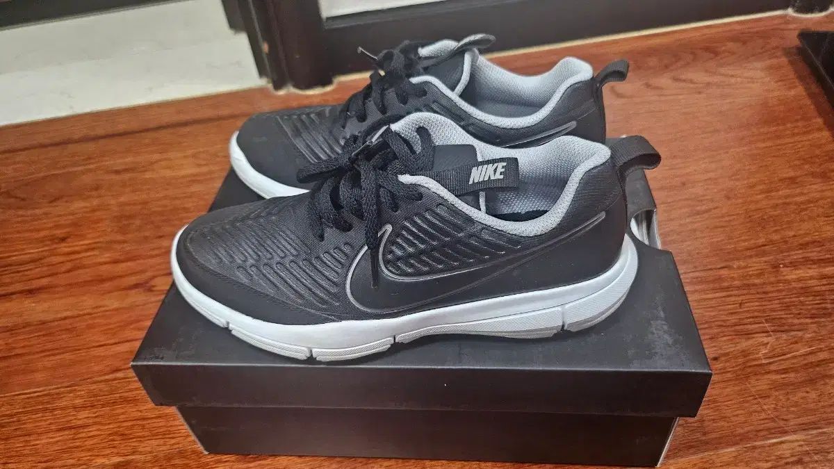 NIKE ナイキ レディース ゴルフシューズ 225 mm