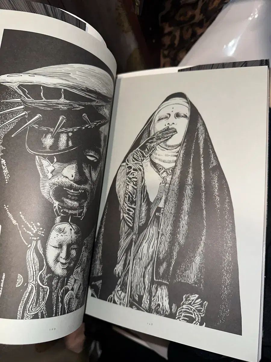 伊藤潤二異形世界イラスト集 nguyện書