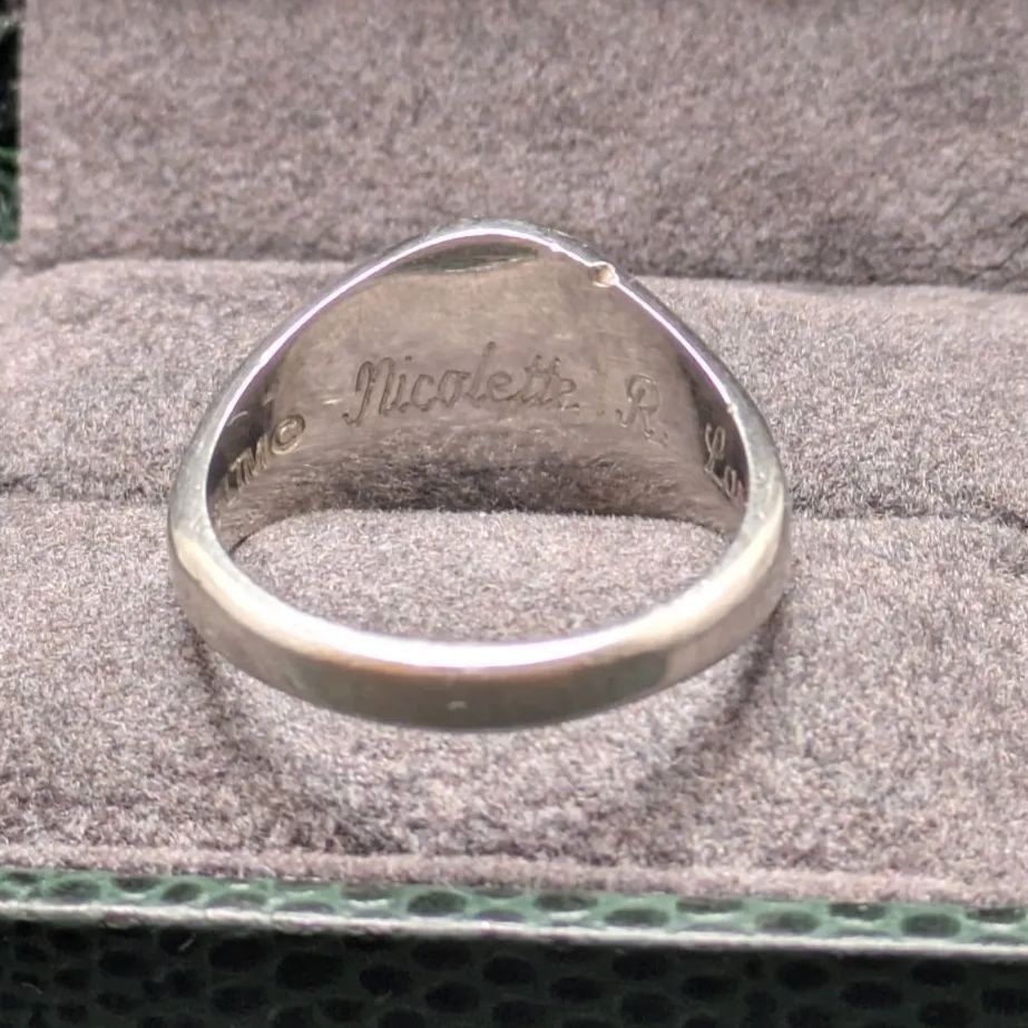 JOSTENS LTM カレッジリング 2001年 16号 LAUXヴィンテージ - メルカリ