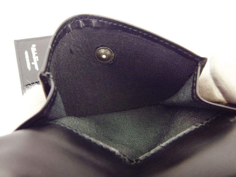最大30％OFF】サルヴァトーレフェラガモ Salvatore Ferragamo 三つ折り