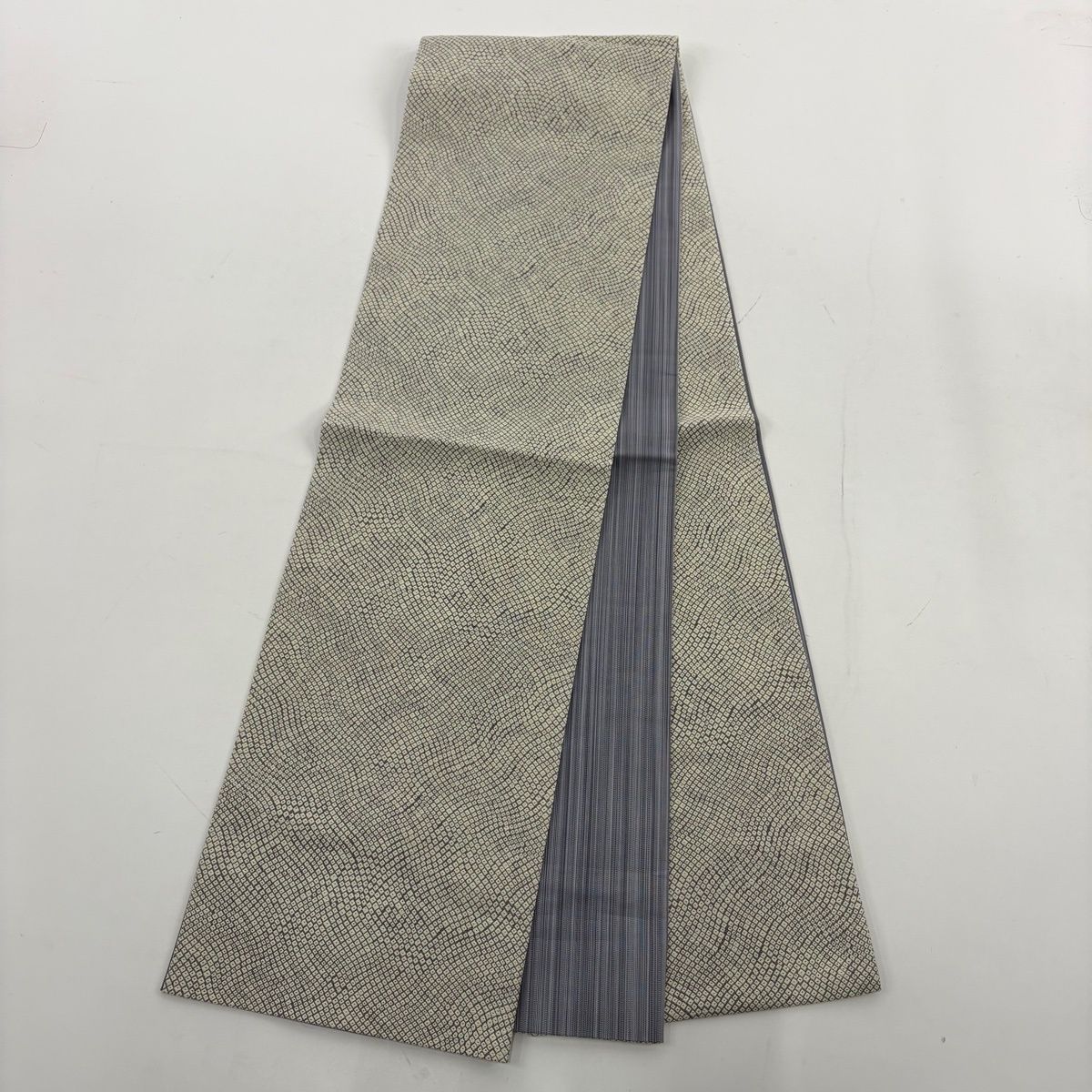  小紋 身丈165 cm 裄丈64 5 M 袷 袋帯セット 縞 地紋 墨色 正絹 秀品 小紋 着物