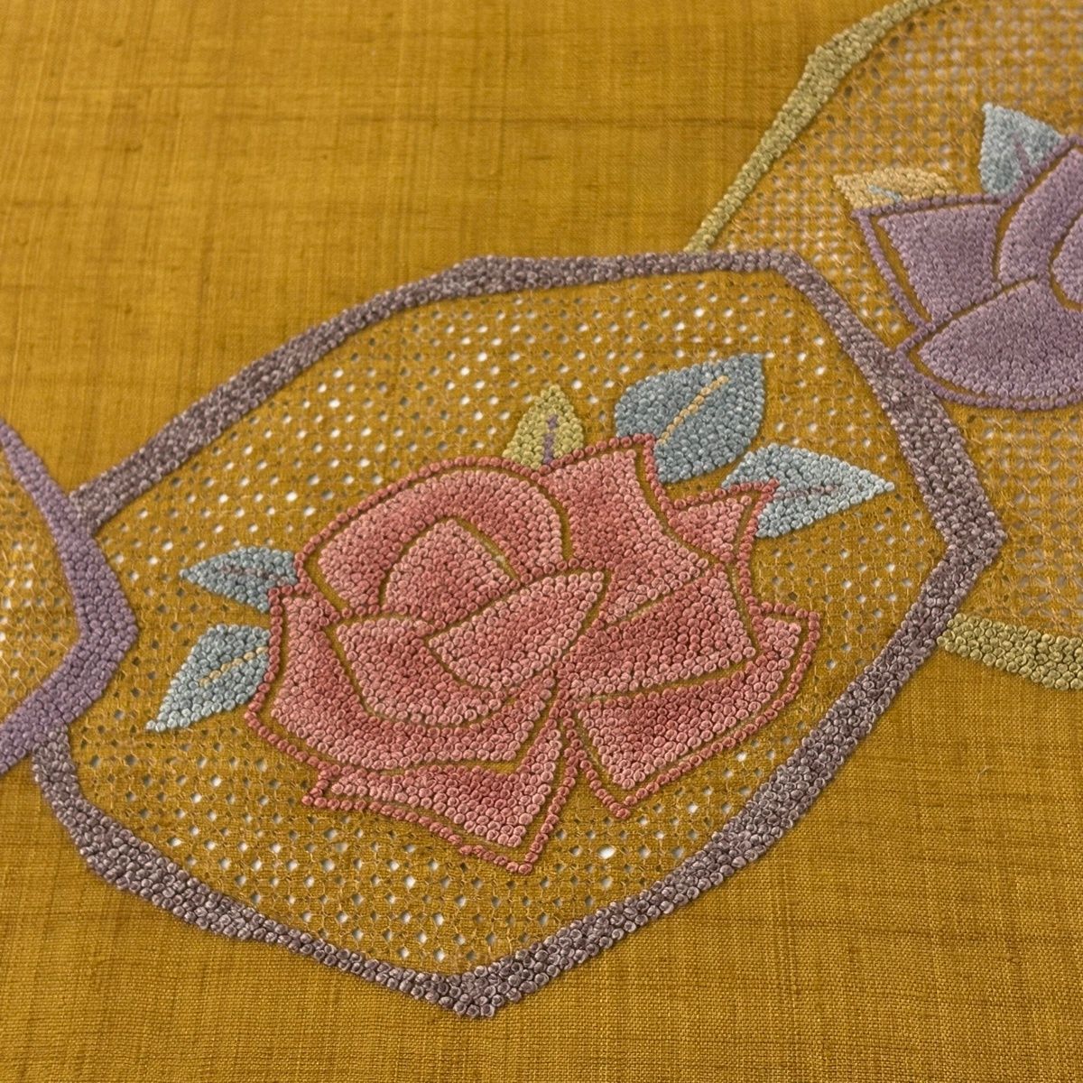 名古屋帯 秀品 関西仕立て 薔薇 刺繍 山吹茶色 正絹