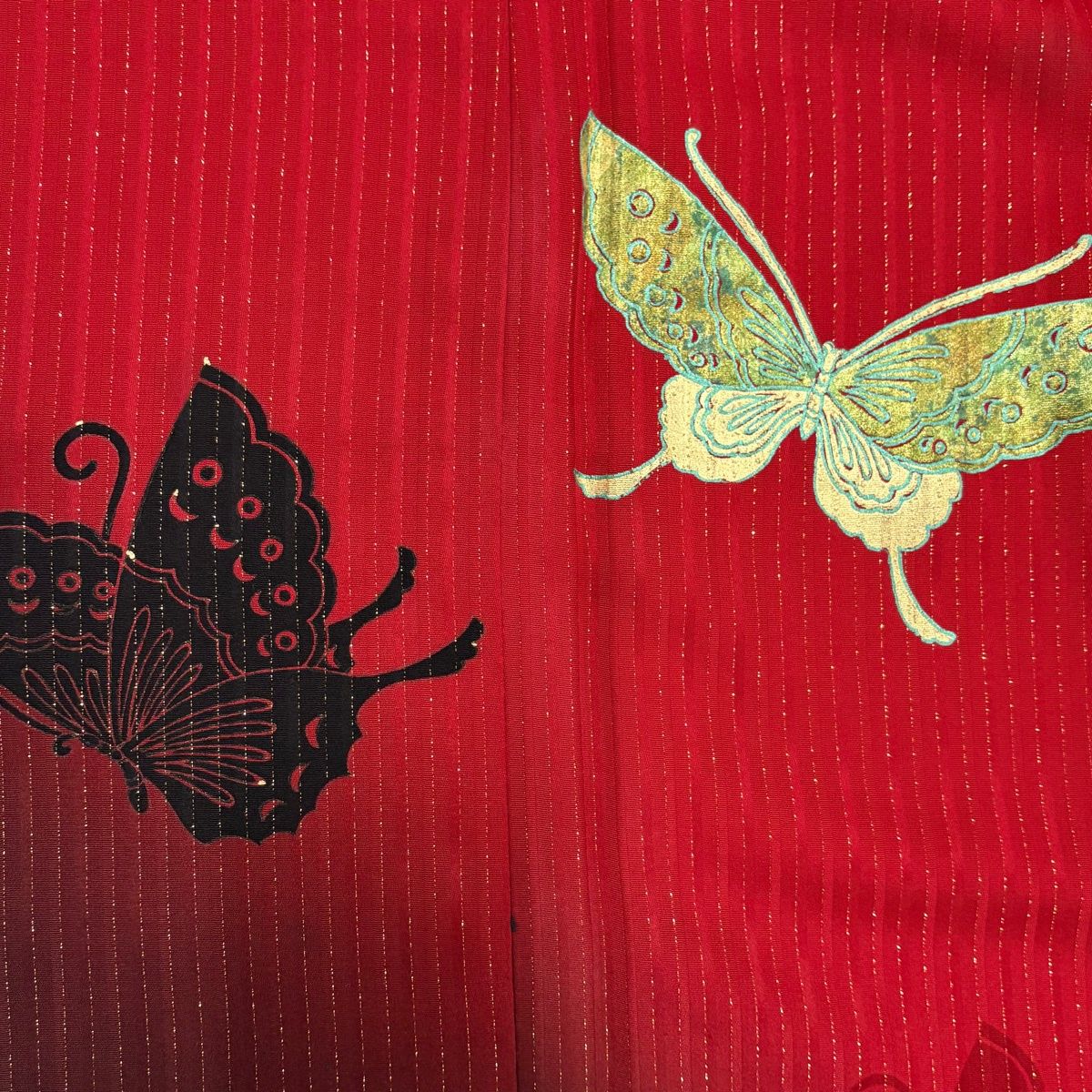  振袖 身丈172 cm 裄丈70 L 袷 蝶 縦縞 箔 金彩 赤 正絹 振袖 着物