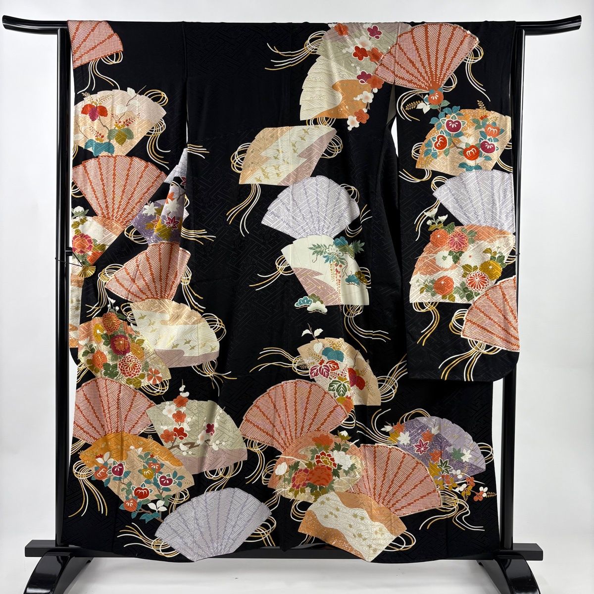 振袖 身丈160 cm 裄丈64 M 袷 鈴乃屋 檜扇 菊 金糸 金銀彩 黒 正絹 名品