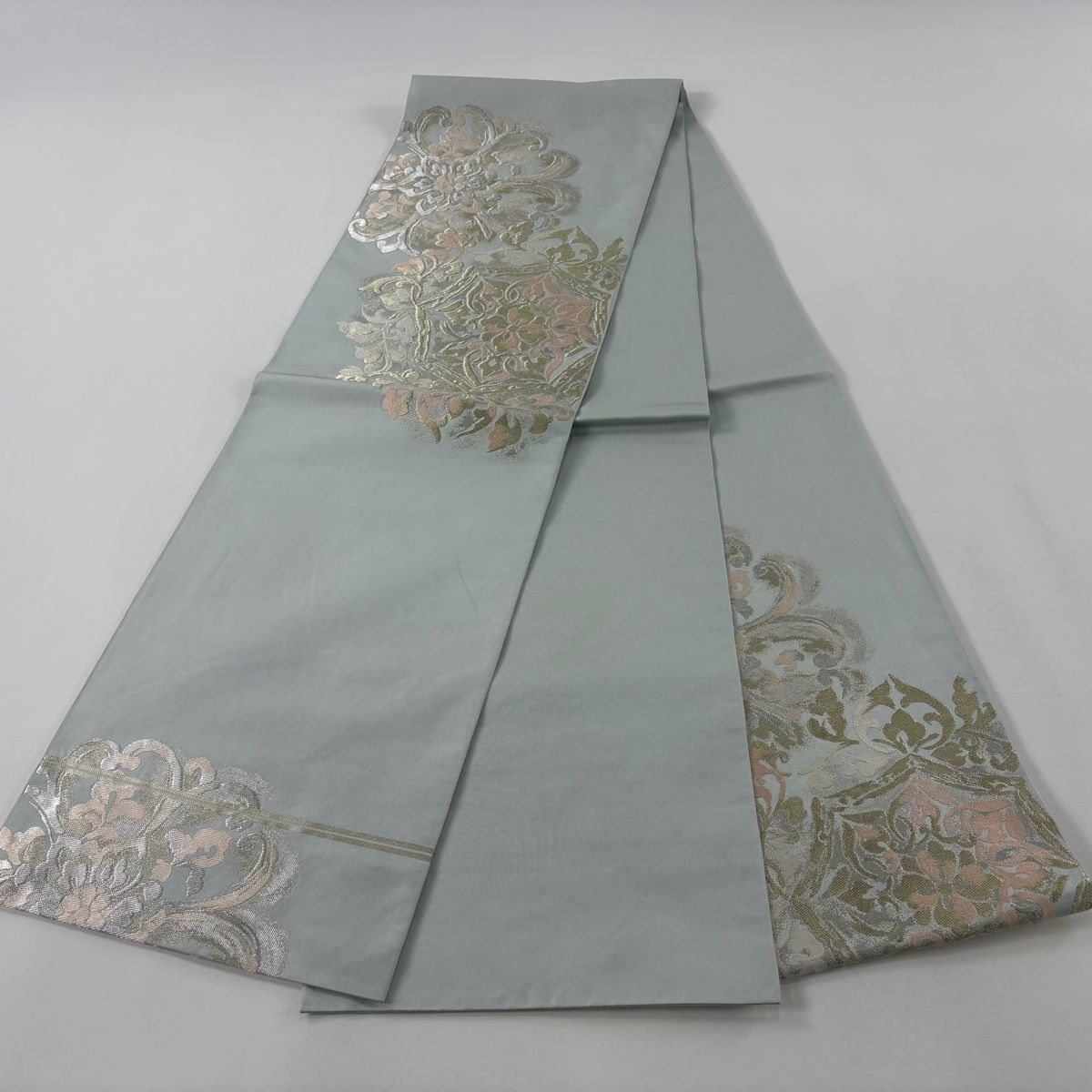 袋帯 秀品 川島織物 落款 本袋帯 華文 箔 金銀糸 薄緑 お太鼓柄 正絹