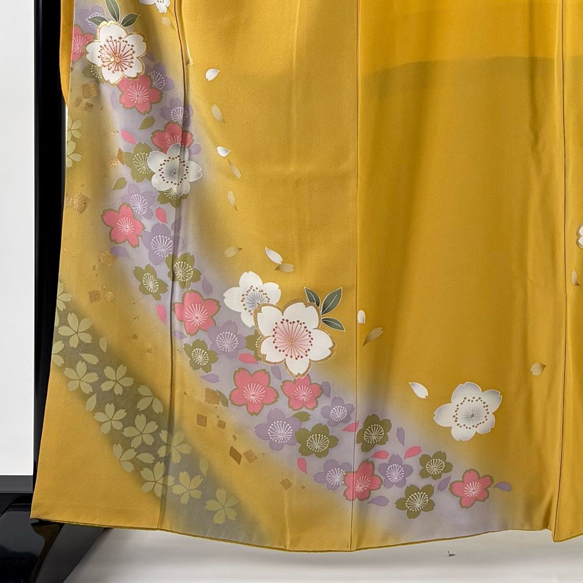 振袖 身丈162 cm 裄丈67 M 袷 鈴乃屋 桜 花びら 金彩 箔 山吹色 正絹 名品