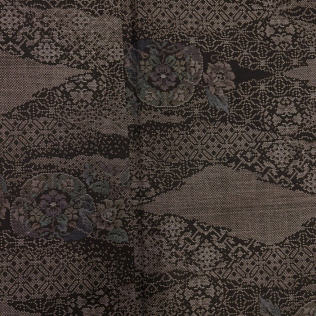  紬 身丈158 cm 裄丈65.5 M 袷 草花 幾何学 焦茶色 正絹 紬 着物