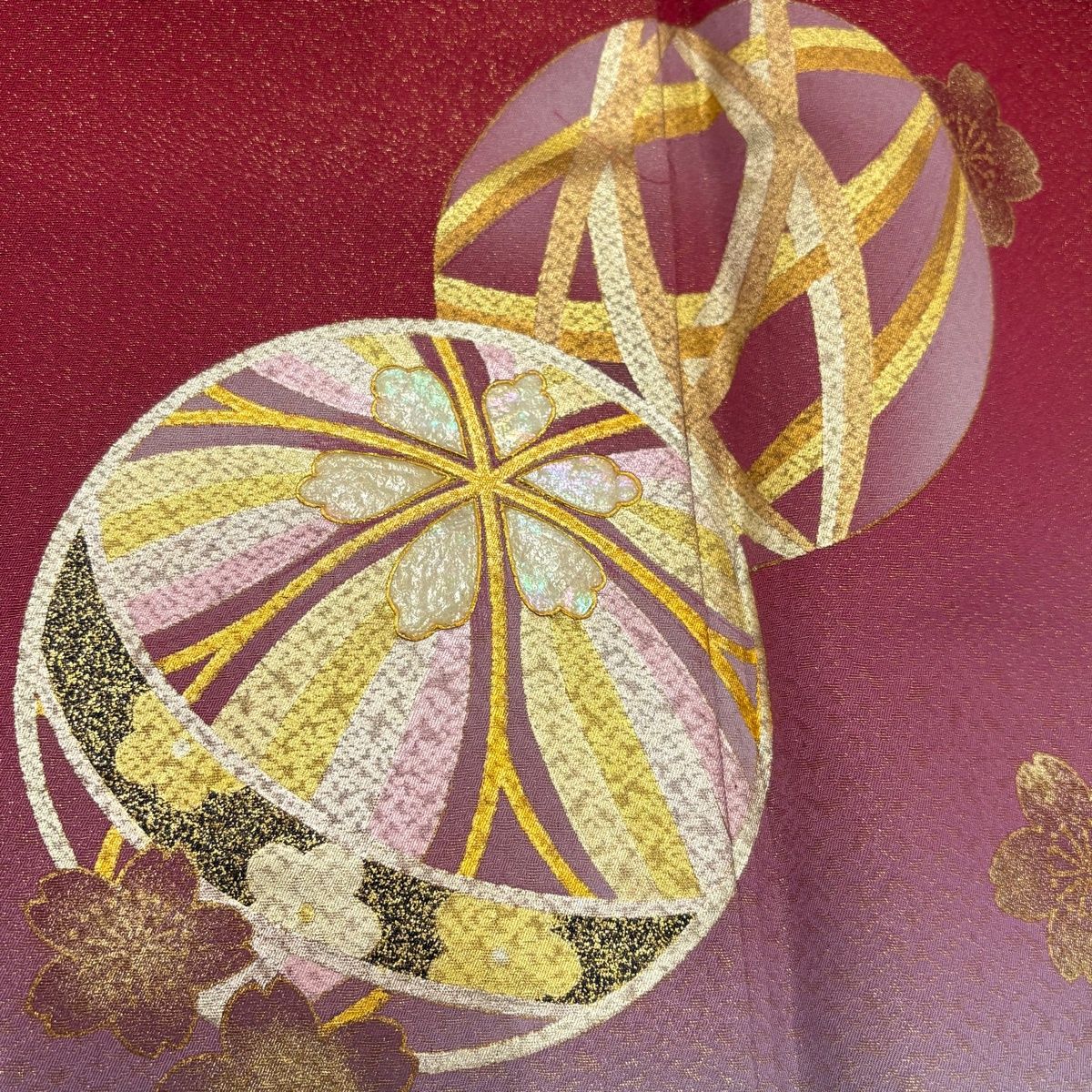  振袖 身丈158 5 cm 裄丈66 M 袷 手毬 桜 螺鈿 金通し 赤 正絹 振袖 着物