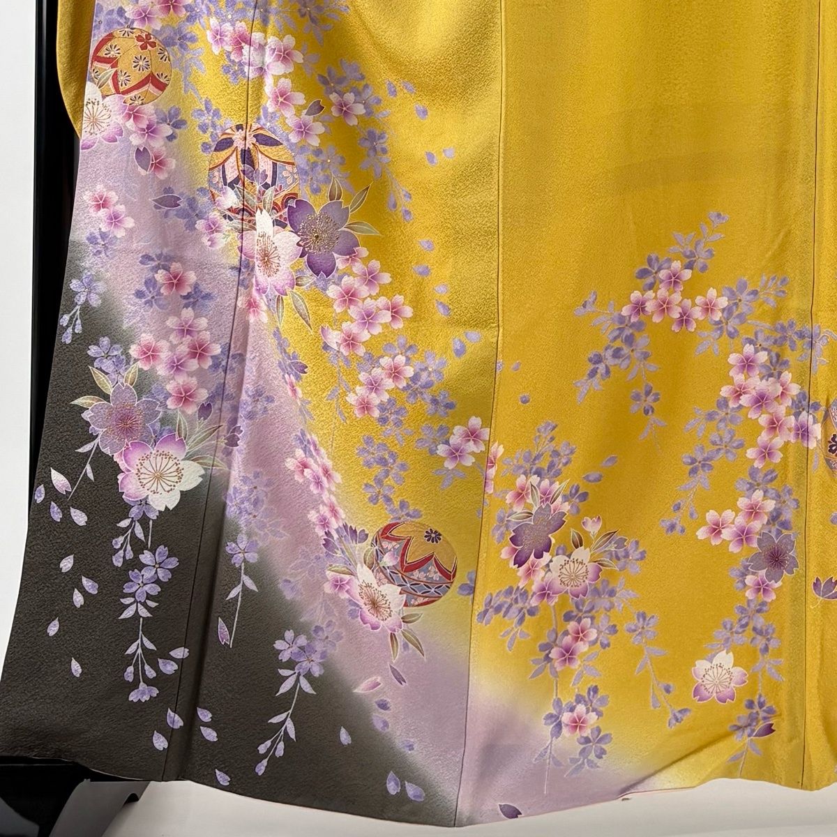 振袖 身丈160.5 cm 裄丈70 L 袷 手毬 桜 箔 金彩 黄色 正絹 名品
