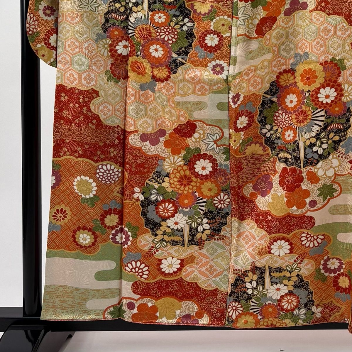振袖 身丈160 cm 裄丈66.5 M 袷 菊 亀甲 金通し 金彩 赤茶 正絹 名品