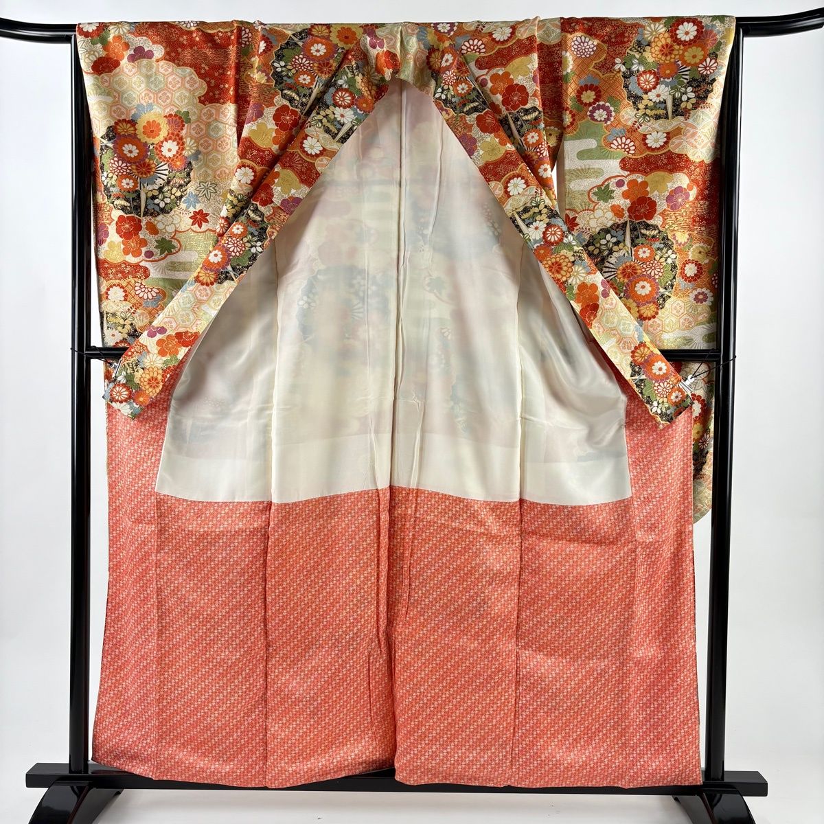  振袖 身丈160 cm 裄丈66.5 M 袷 菊 亀甲 金通し 金彩 赤茶 正絹 振袖 着物