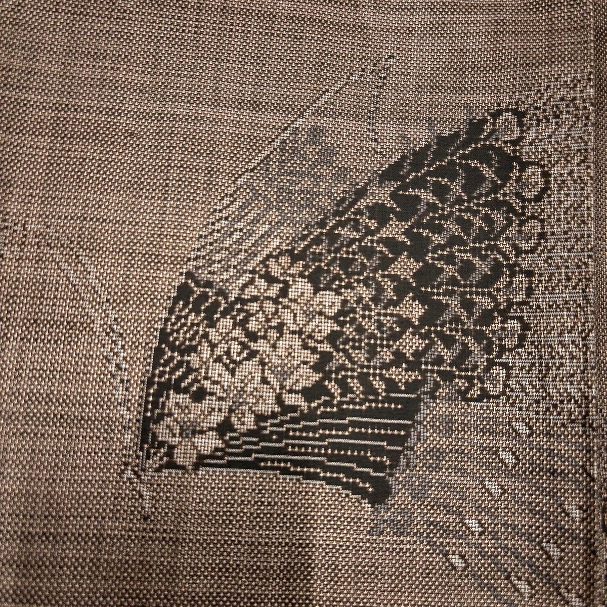 美品】 大島紬 身丈157.5cm 裄丈63.5cm S 袷 純泥染 証紙 蝶 焦茶色