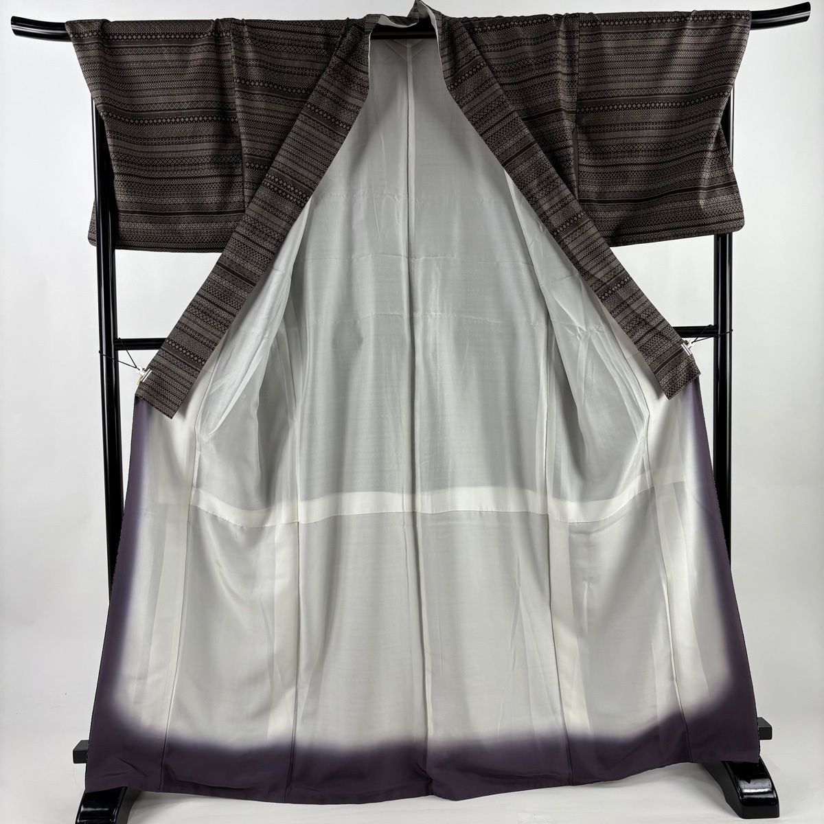  大島紬 身丈168 cm 裄丈72 L 袷 純泥染 証紙 縞 幾何学模様 焦茶色 正絹 紬 着物