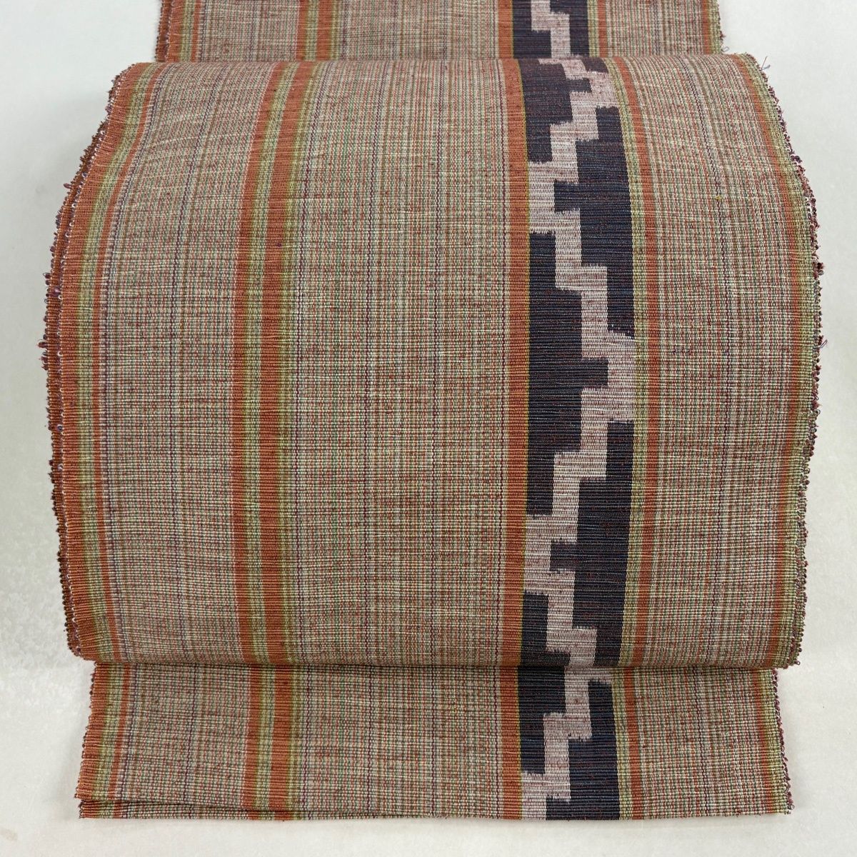 名古屋帯 証紙 琉球かすり 八寸名古屋帯 トンネル仕立て 縞 幾何学模様 サーモンピンク 正絹