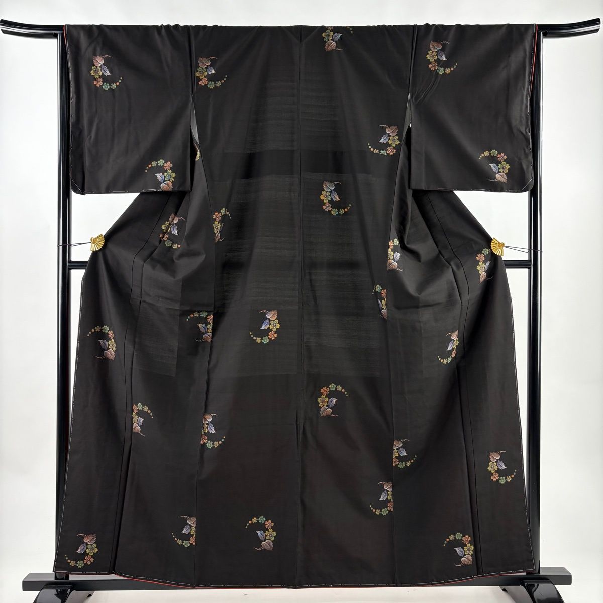 大島紬 身丈160.5 cm 裄丈66.5 M 袷 証紙 桜 葉柄 純泥染 焦茶色 正絹 名品