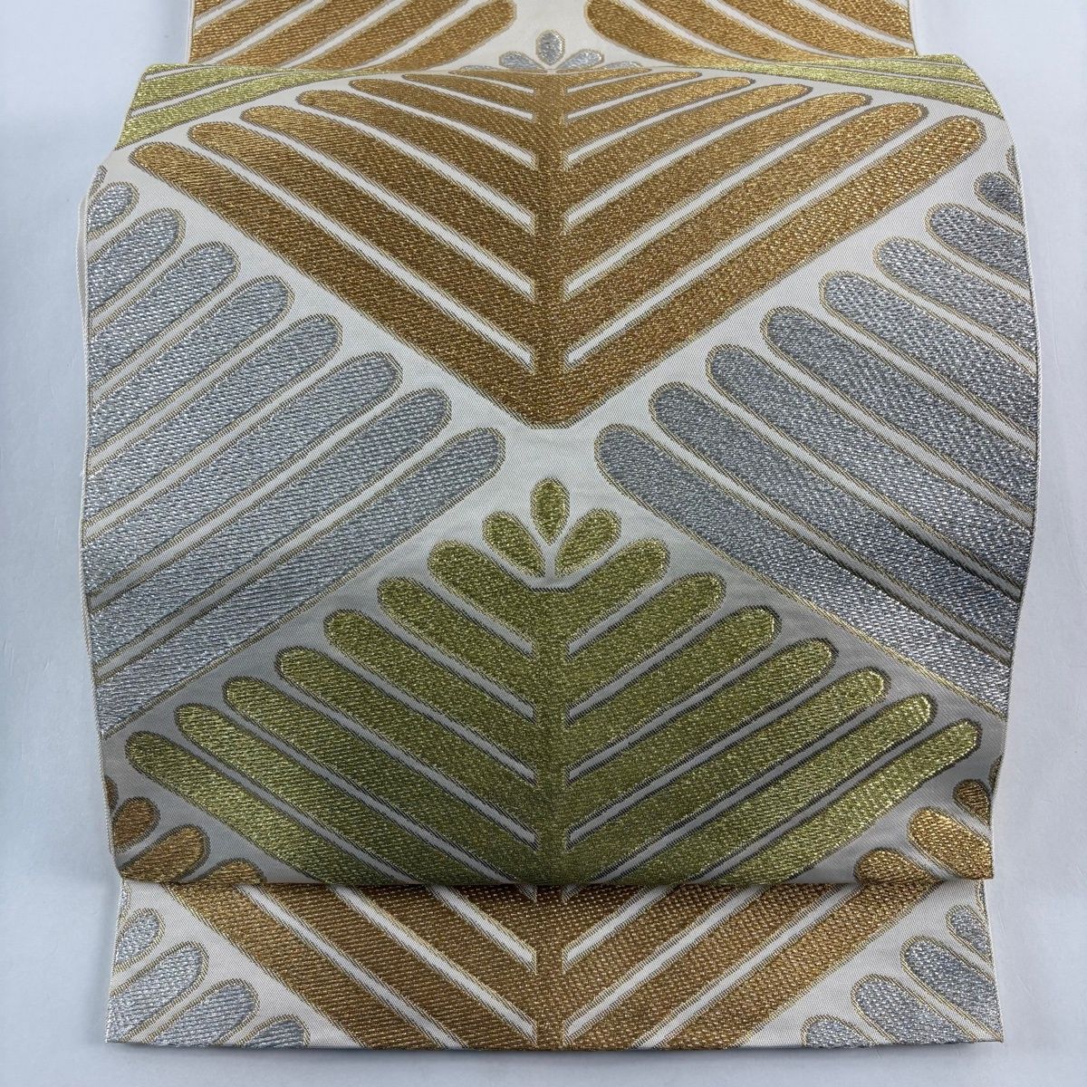 美品】 袋帯 秀品 川島織物 落款 若松菱 金銀糸 箔 ベージュ 六通 正絹