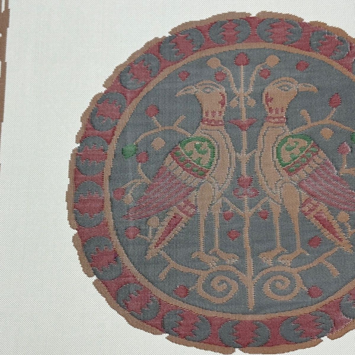 美品】 袋帯 秀品 紬地 鳥 幾何学模様 灰白 六通 正絹 【中古】 - メルカリ