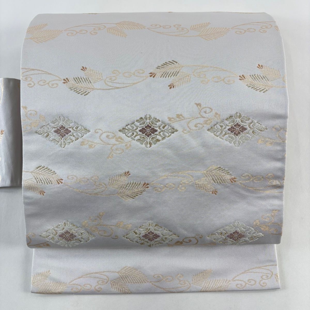 名古屋帯 秀品 唐草 花菱 金糸 箔 灰紫 正絹