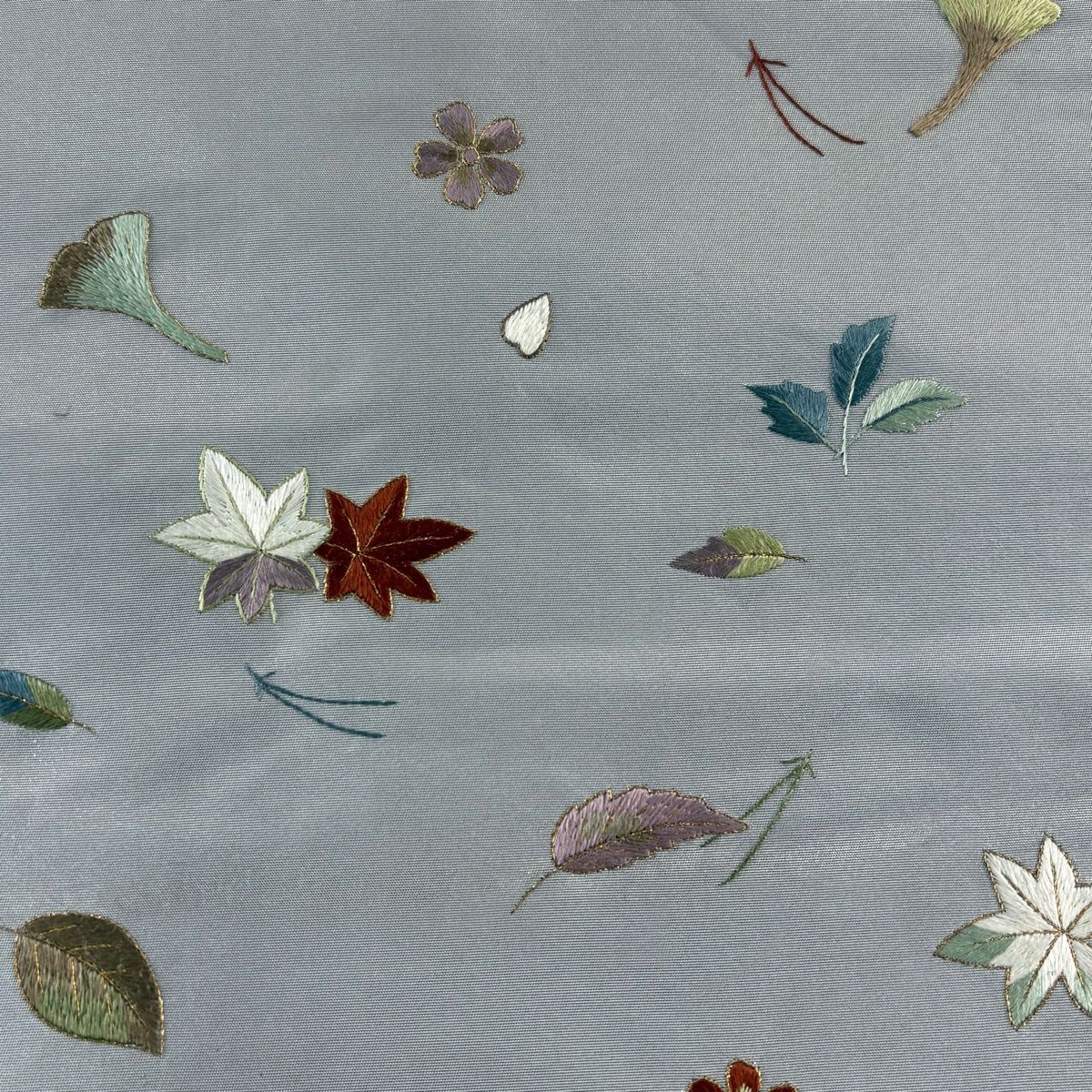 名古屋帯 秀品 楓 桜 箔 金糸 灰色 正絹