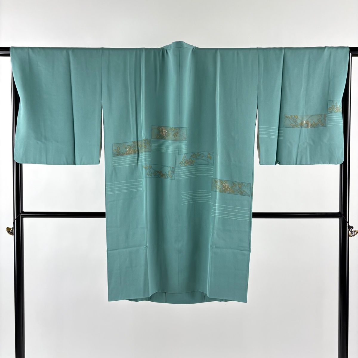 道行 身丈99 cm 裄丈69 L 和装コート 角衿 草花 縞 金彩 刺繍 薄緑 正絹 秀品