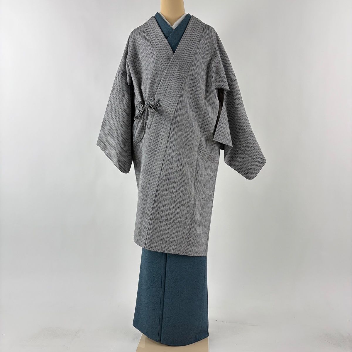 道中着 身丈104.5 cm 裄丈66 M 和装コート 紬地 縞 灰色 正絹 秀品