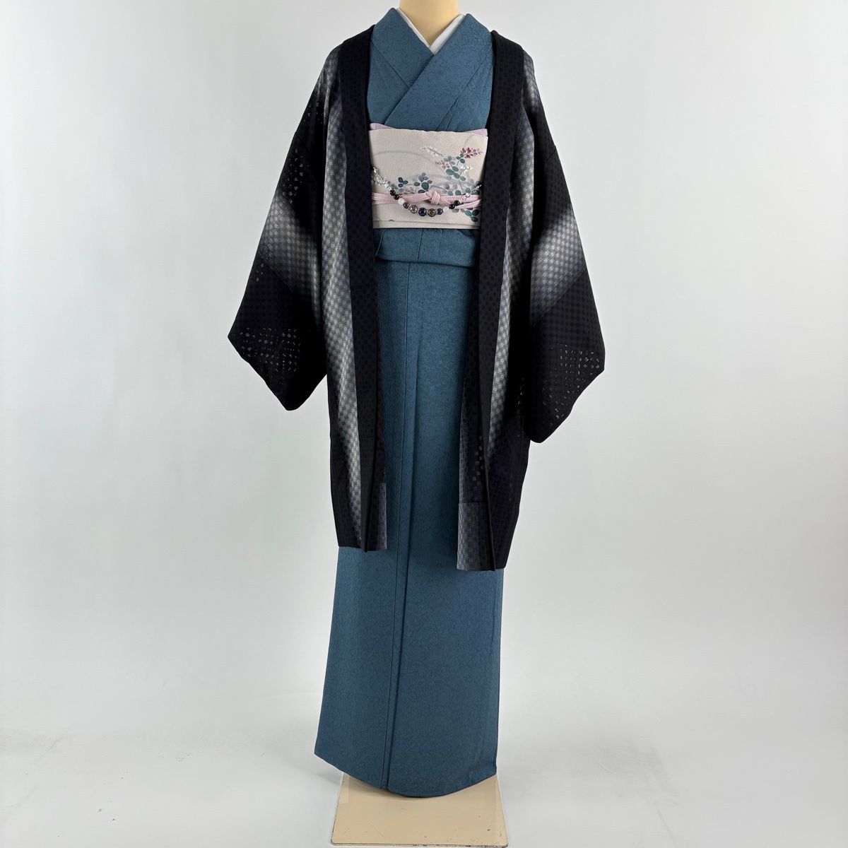 羽織 身丈96.5 cm 裄丈67 M 市松 花 黒 正絹 秀品