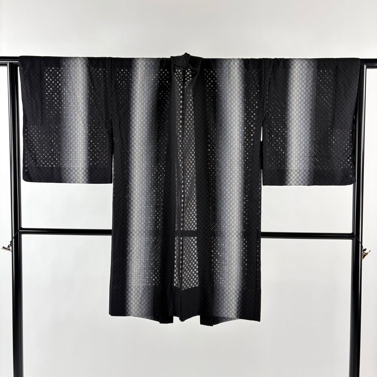 羽織 身丈96.5 cm 裄丈67 M 市松 花 黒 正絹 秀品