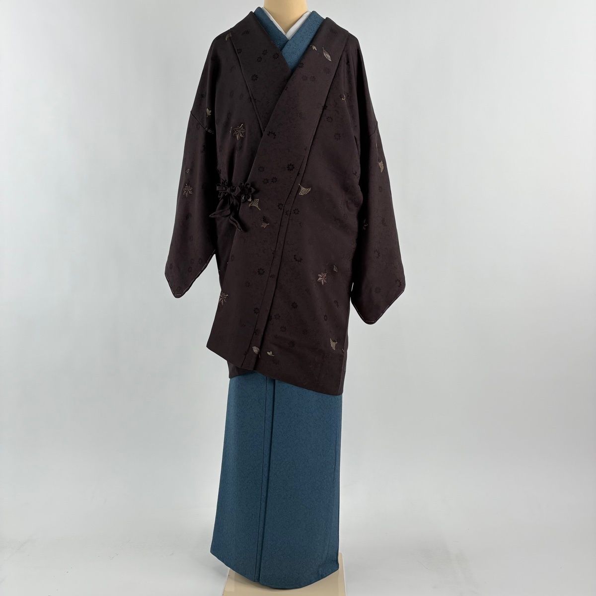 道中着 身丈91 cm 裄丈65 M 和装コート 葉柄 地紋 刺繍 金糸 焦茶色 正絹 秀品