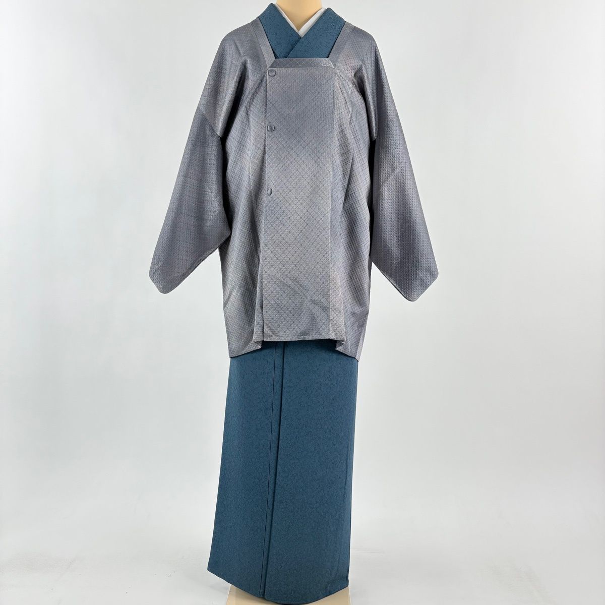 道行 身丈83.5 cm 裄丈64 M 和装コート 角衿 地紋 ぼかし 灰色 正絹 秀品