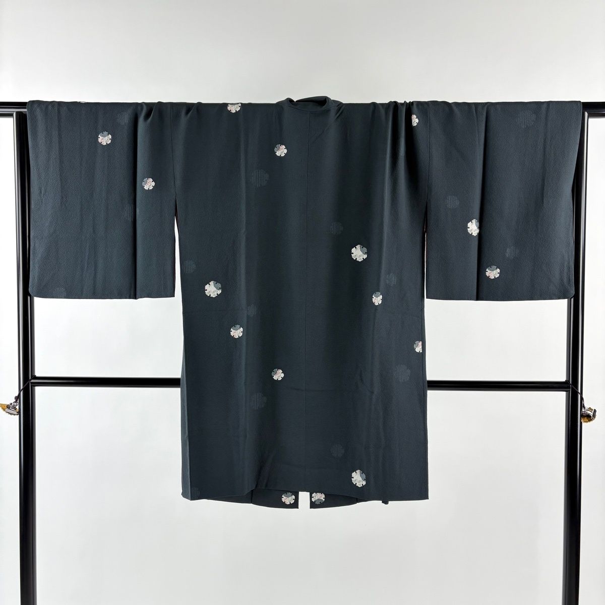 道中着 身丈92.5 cm 裄丈68 L 和装コート 雪輪 若松 銀彩 黒灰 正絹 秀品