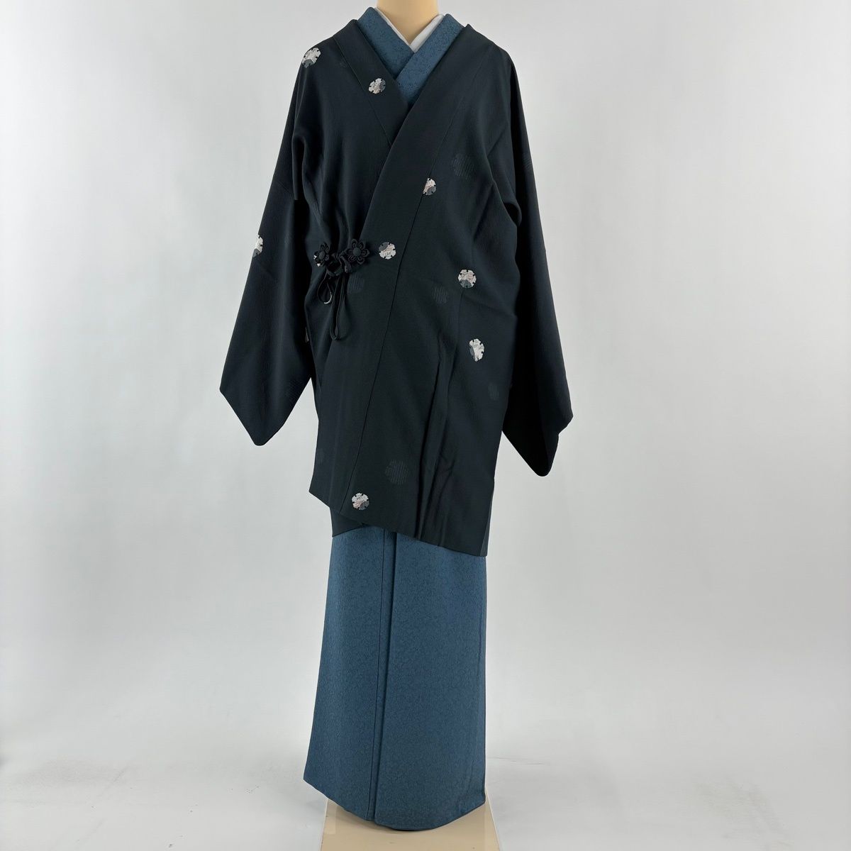 道中着 身丈92.5 cm 裄丈68 L 和装コート 雪輪 若松 銀彩 黒灰 正絹 秀品