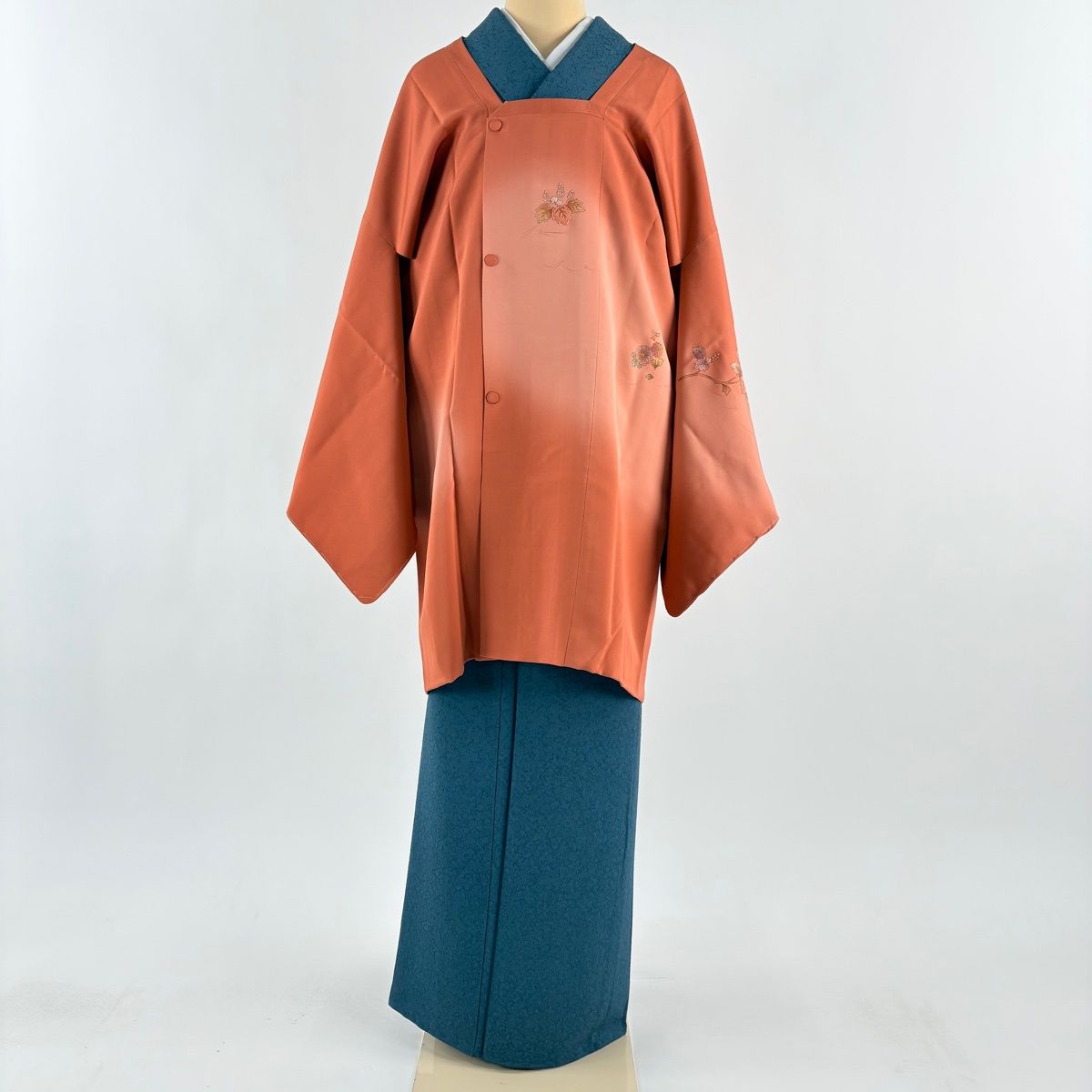 道行 身丈94.5 cm 裄丈68.5 L 和装コート 角衿 桐 菊 金彩 刺繍 オレンジ 正絹 秀品