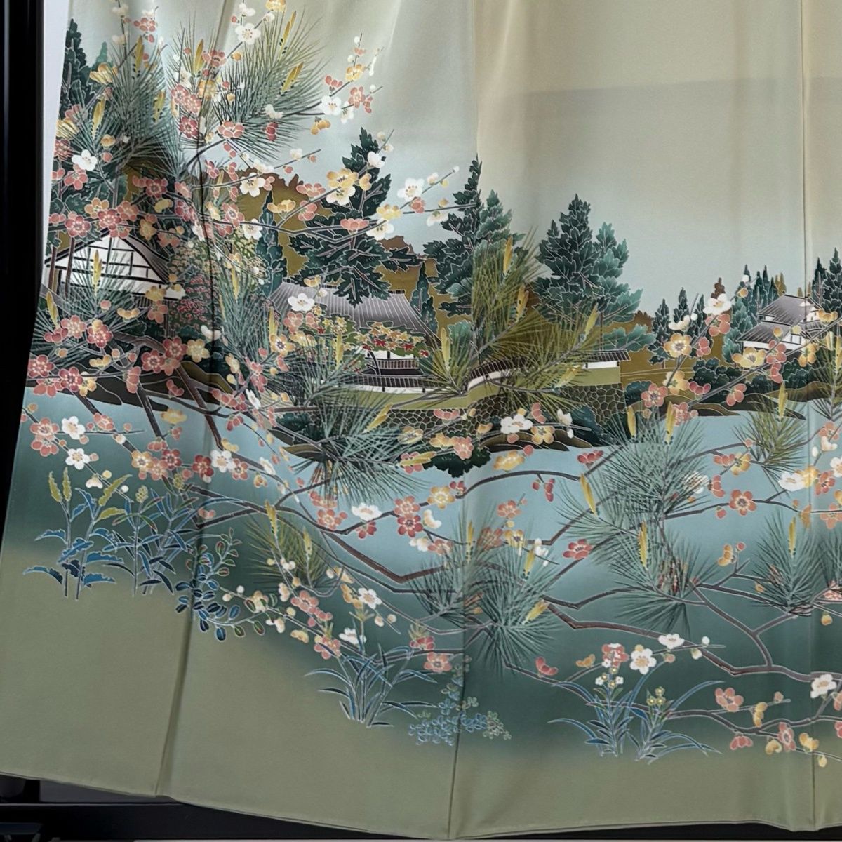 色留袖 身丈156.5 cm 裄丈68 L 袷 阿部佳雪 家屋 枝梅 染め分け ぼかし 薄緑 正絹 秀品 三つ紋