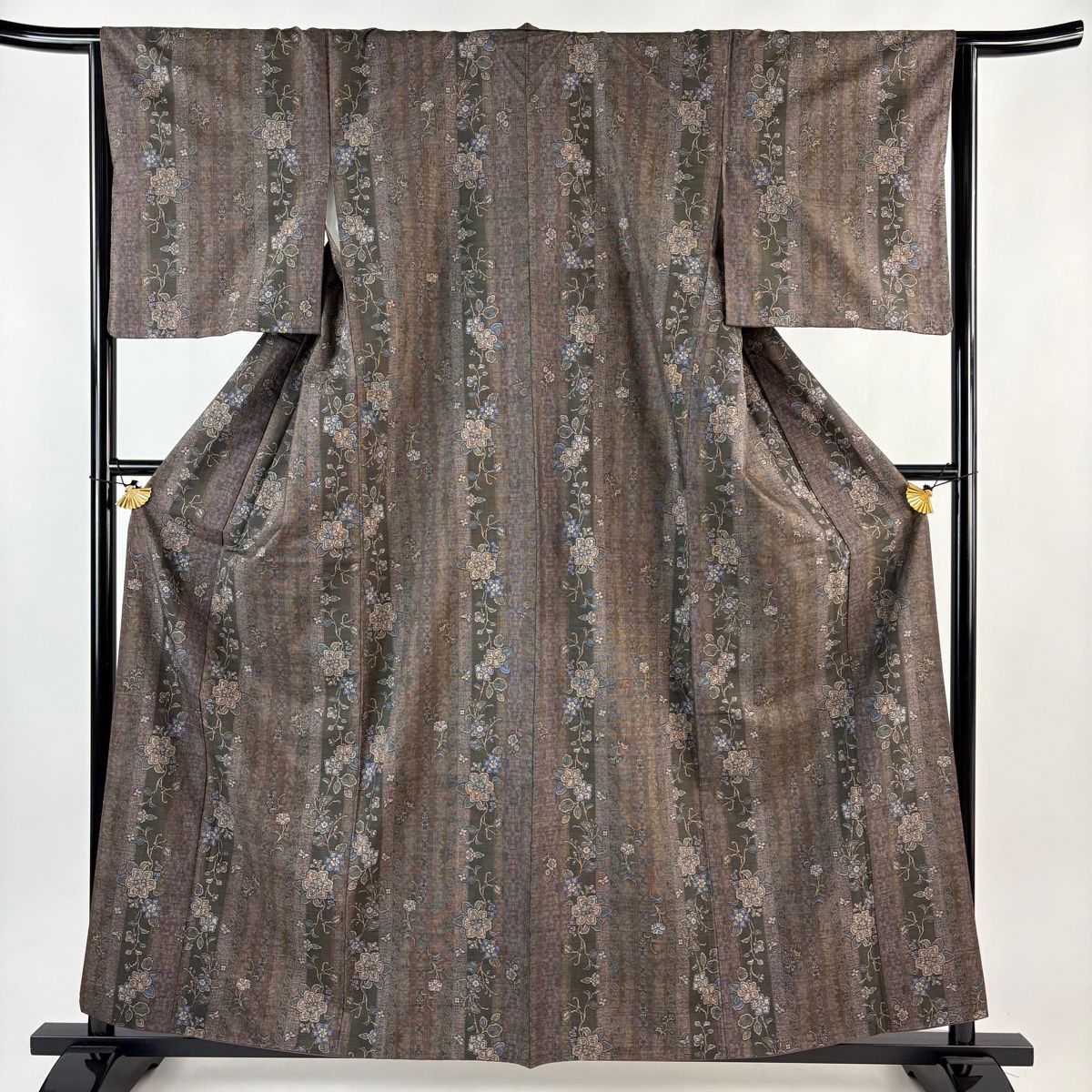 紬 身丈158.5 cm 裄丈64 M 袷 枝花 縦縞 茶紫 正絹 秀品